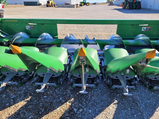 John Deere 708C