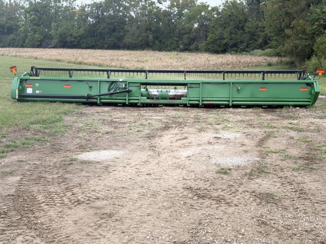 John Deere 635F
