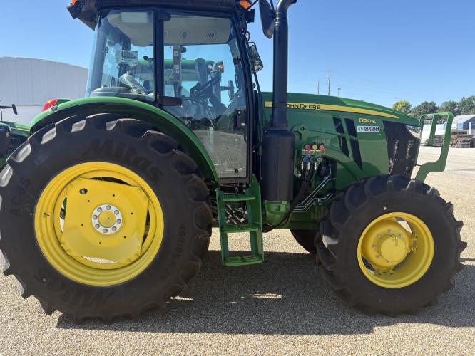 John Deere 6120E