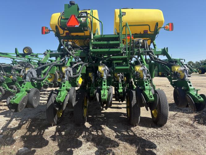 John Deere 1790