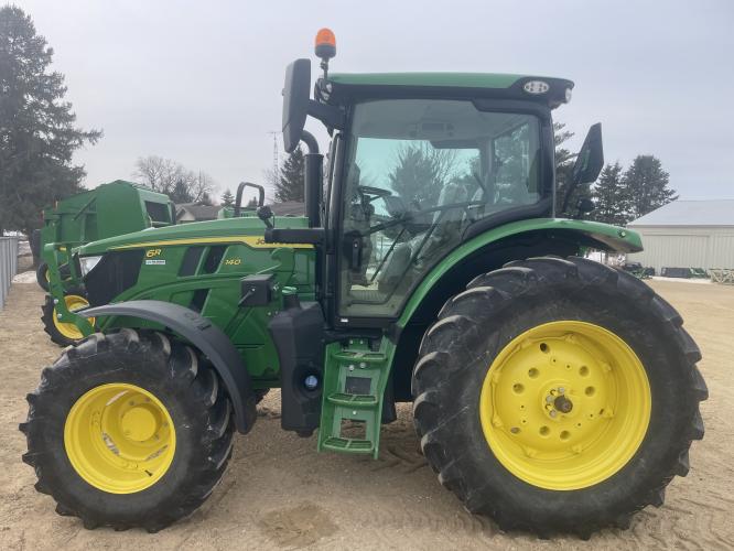 John Deere 6R 140