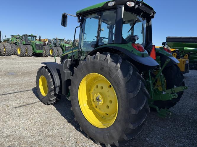 John Deere 6120M