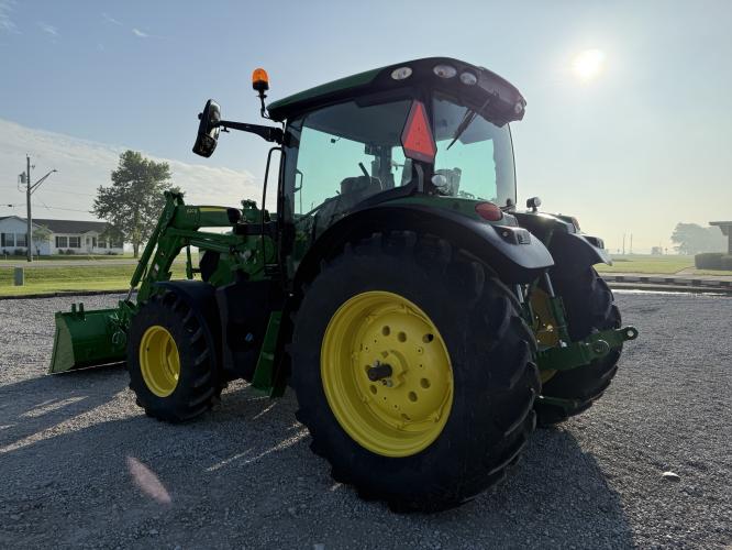 John Deere 6R 120