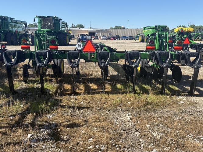John Deere MT7