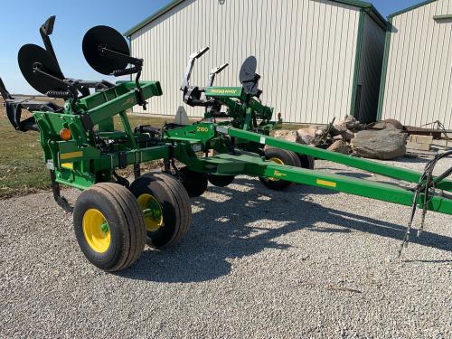 2024 John Deere 2100