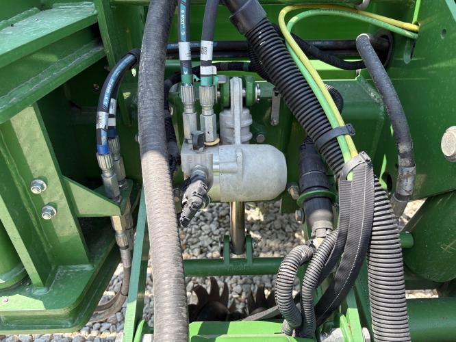 John Deere 1775NT