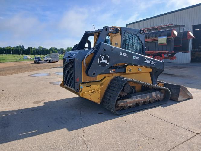 John Deere 333G