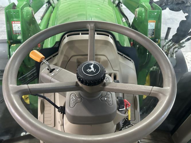 John Deere 6145M