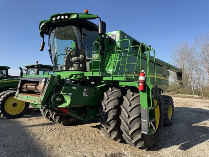 John Deere S780