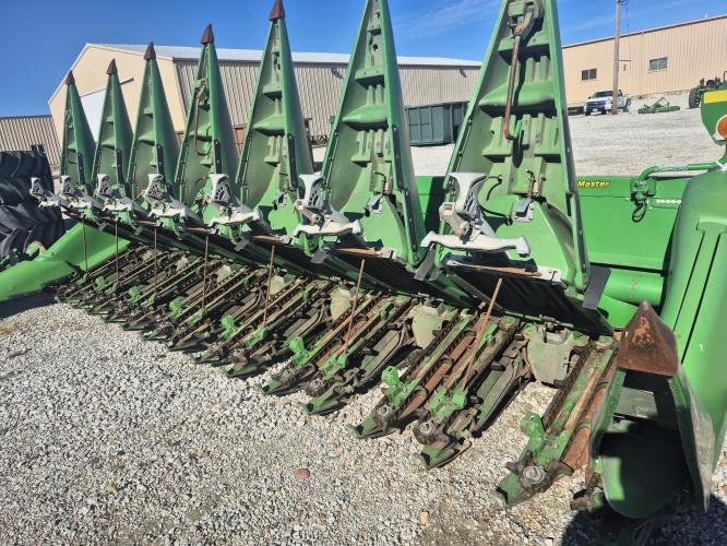 John Deere 608C StalkMaster