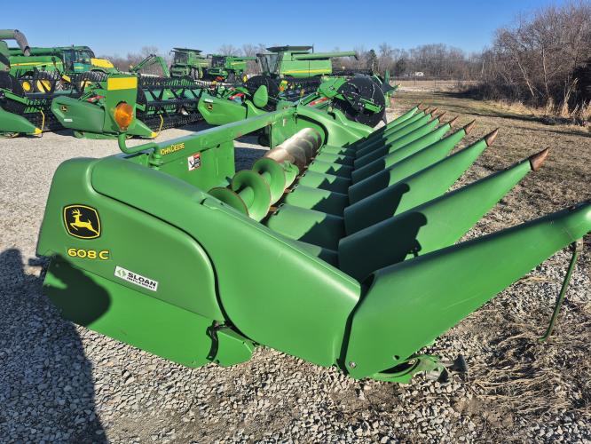John Deere 608C