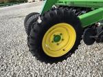 John Deere 1590