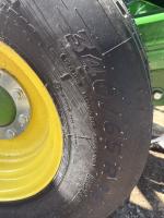 John Deere 2720