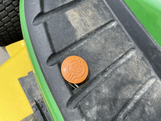 John Deere X750