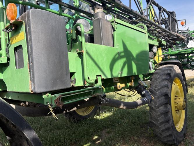 John Deere 4830