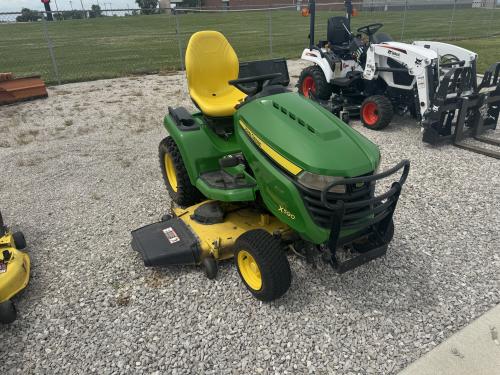 2019 John Deere X590