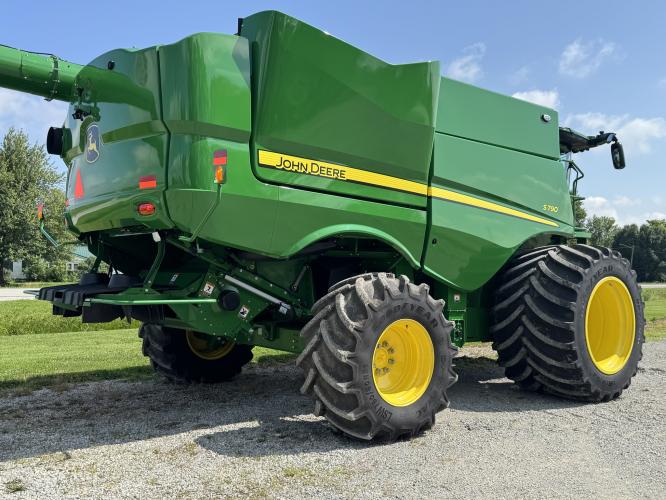 John Deere S790