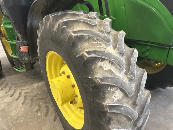 John Deere 6175R