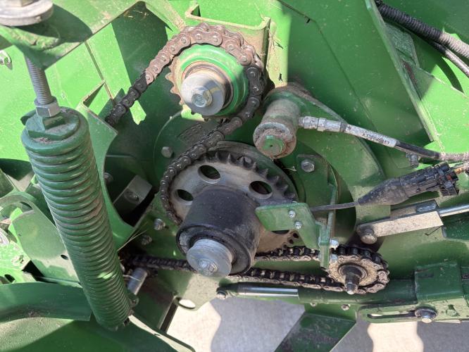 John Deere 560M