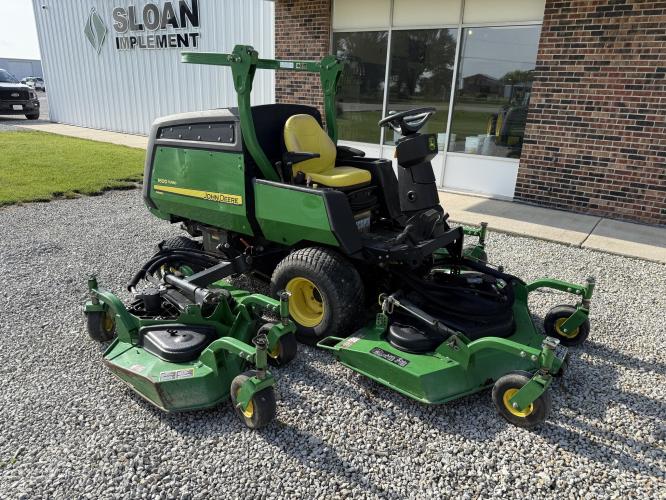 John Deere 1600