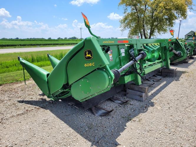 John Deere 608C