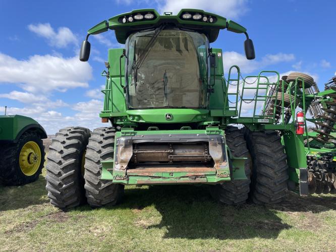 John Deere S680