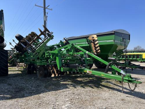 2017 John Deere 2730