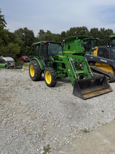 John Deere 5075E