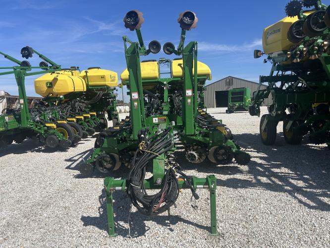 John Deere 1775NT
