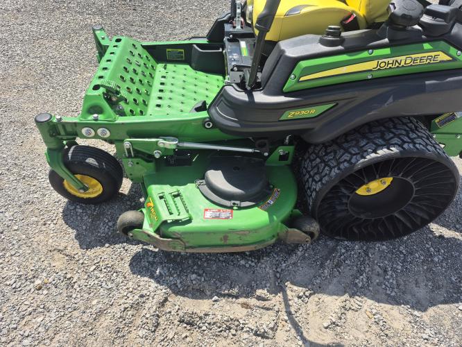 John Deere Z930R