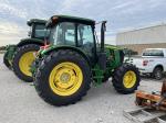John Deere 6135E