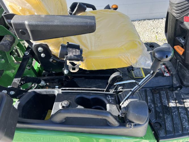John Deere 1025R