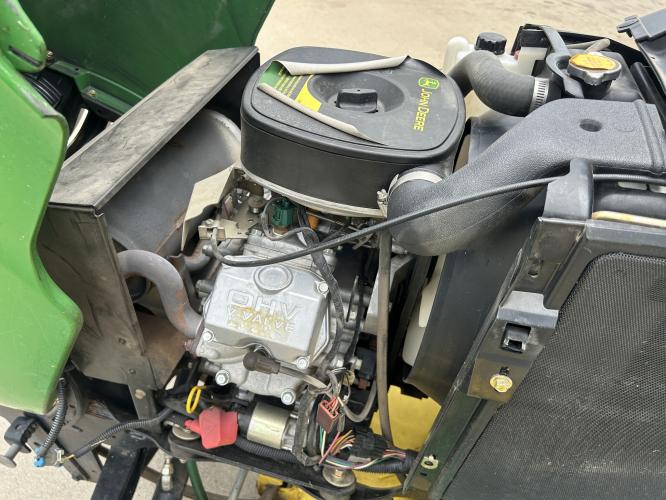 John Deere X720