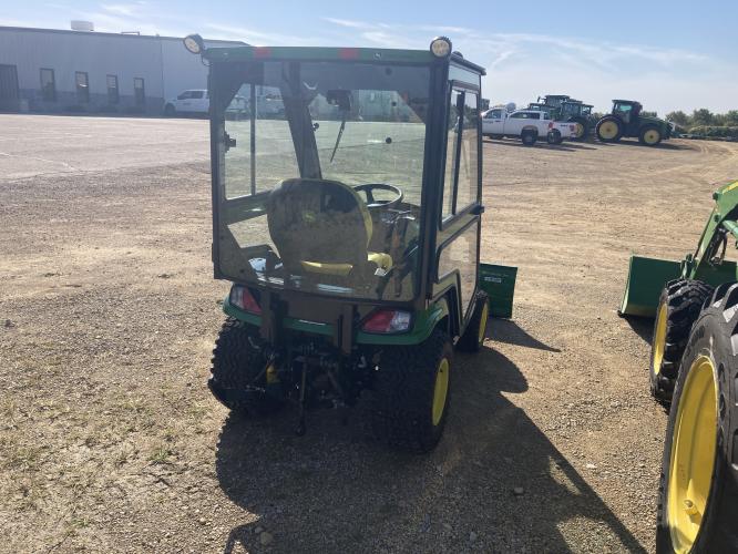 John Deere X758