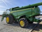 John Deere X9 1100