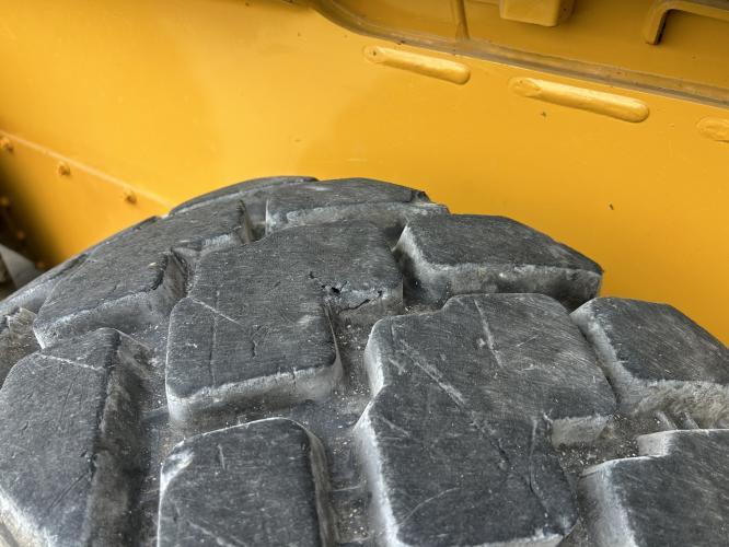John Deere 330G