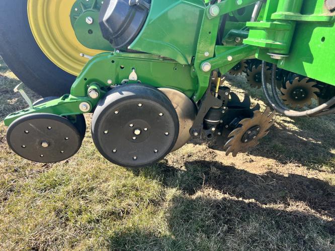 John Deere 1775NT