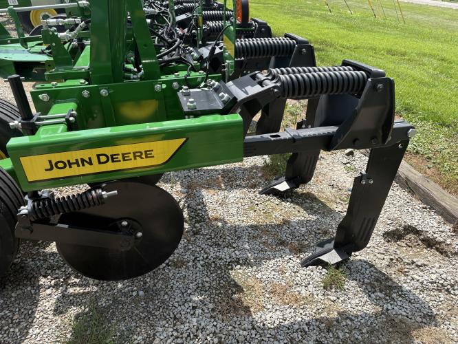 John Deere MT7