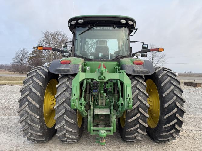 John Deere 8370R