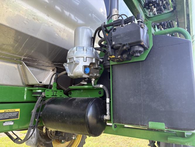 John Deere 412R