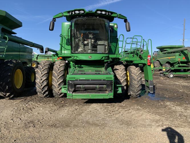 John Deere S780