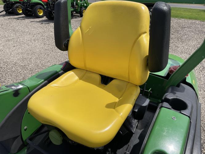 John Deere 1435