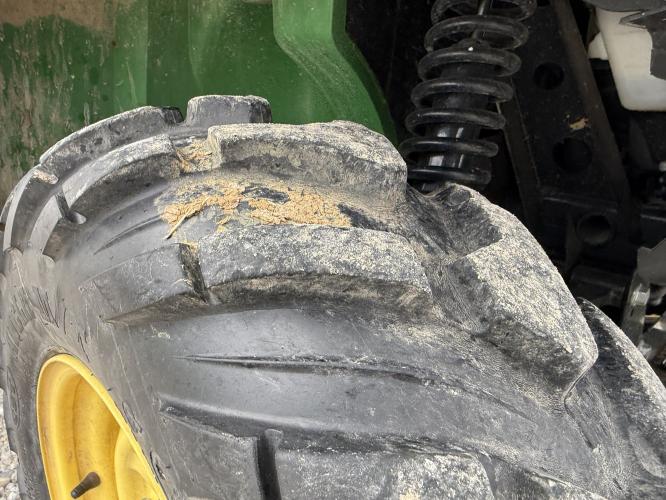 John Deere XUV 825I GREEN