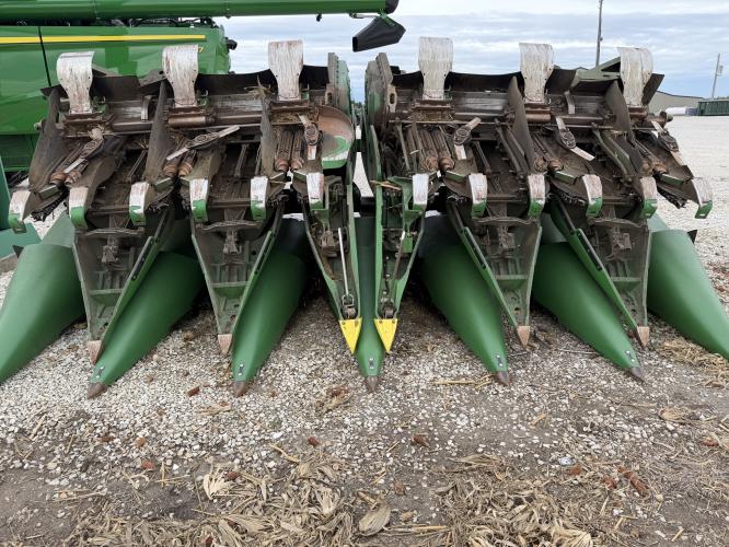 John Deere C12F