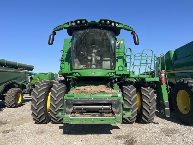John Deere S780
