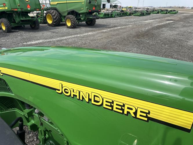 John Deere 8420