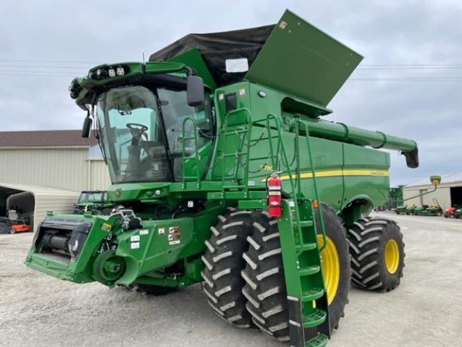 John Deere S780