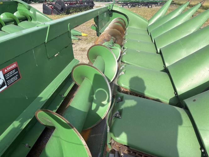 John Deere 608C