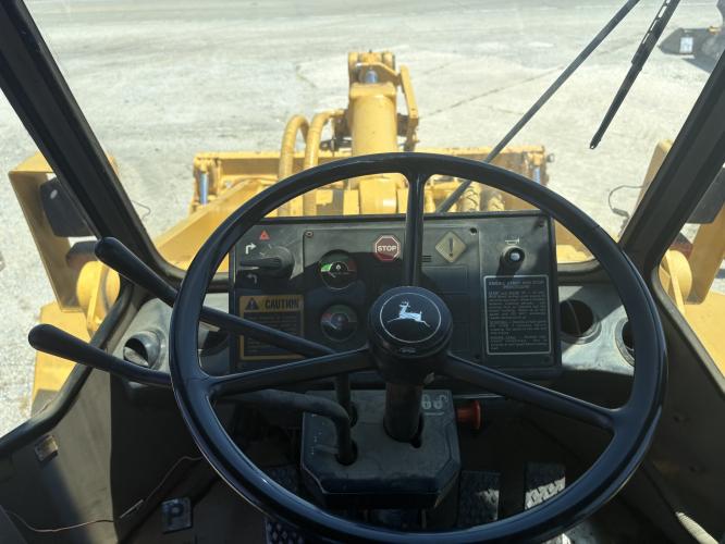 John Deere 544E