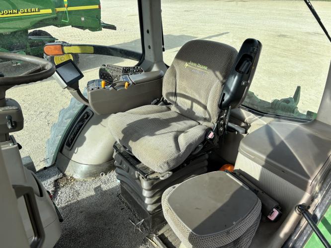 John Deere 8310R